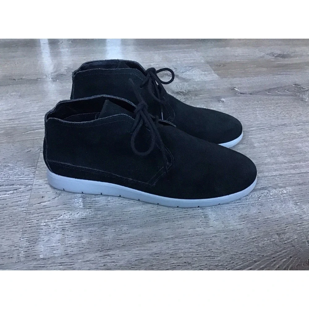 UGG Colin Chukka Boots Mens Size 12 Black Leather Mid Lace Up Sneakers 1096031